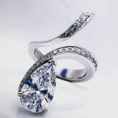 Scavia Jewellery Shops, Drop Ring, Bespoke Jewellery, Jewellery Gift, Bling Rings, Pear Shaped Diamond, Buy Gold, Diamond Jewellery, Gorgeous Jewelry