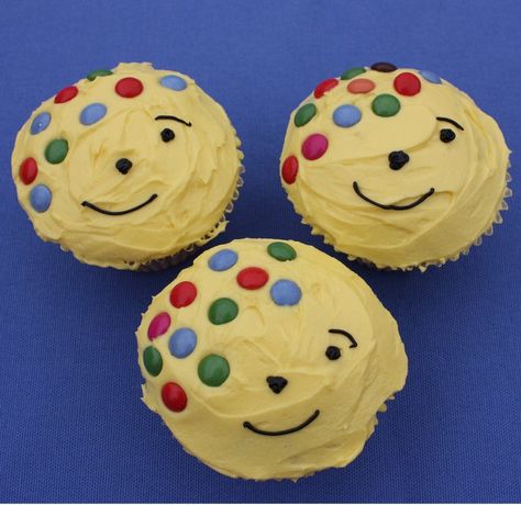 Children In Need Crafts, Pudsey Cupcakes, Children In Need Cakes, Cappuccino Cupcakes, Chocolate Board, Pudsey Bear, Salted Caramel Cupcakes, Bear Ideas, Nursery Crafts