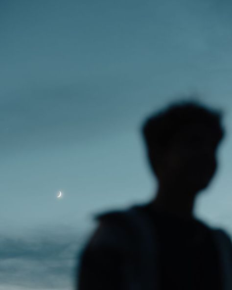 I decided to get creative and took this blurry photo of the sky and moon. Senior Photo session. Creative portraits. Blue Aesthetic. Sky Aesthetic. Moody photo. Moody Blue Aesthetic, Man Silhouette Aesthetic, Blue Aesthetic Men, Leo Cruz, Blurry Photos Aesthetic, Blue Aesthetic Moon, Blue Aesthetic Photography, Blurry Portrait, Blue Aesthetic Sky