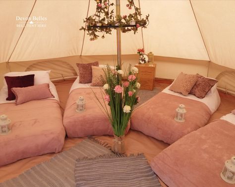 Pink Camping Tent, Bell Tent Sleepover Party, Glamping Indoors, Bell Tent Party, Glamping Tent Interior Ideas, Bell Tent Interior Ideas, Chandeliers Gold, Bell Tent Interior, Tent Sleepover