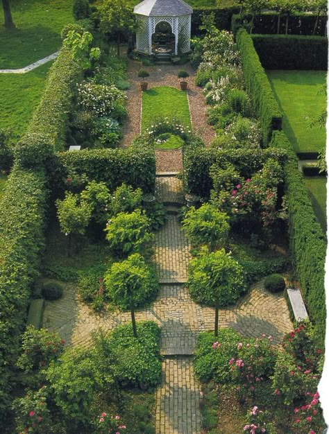 TARA DILLARD: Simplicity is the Best Garden Design Formal Garden Design, Parterre Garden, English Garden Design, نباتات منزلية, Garden Design Layout, Formal Garden, Garden Design Plans, Walled Garden, Have Inspiration