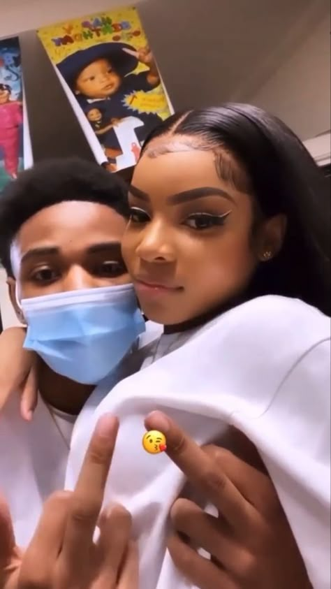 Aggressive Boyfriend, Couple Black, Black Relationship, Goals Videos, Black Relationship Goals, Bae Goals, Girlfriend Goals, Black Love Couples, Couple Goals Teenagers