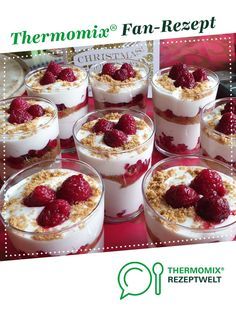 Weihnachtsdessert von wuppix. Ein Thermomix ® Rezept aus der Kategorie Desserts auf www.rezeptwelt.de, der Thermomix ® Community. Dessert Thermomix, Xmas Desserts, Thermomix Desserts, Cooking Prep, Mini Cheesecake, Christmas Food, Brownies, Cheesecake, Low Carb