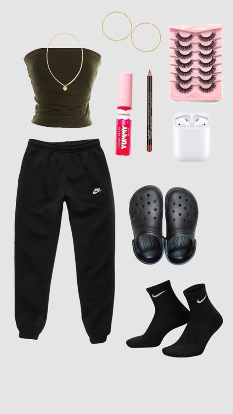 #outfit #fit #outfitinspo #inspo #nike Black Nike Sweatpants Outfit, What To Wear With Black Sweatpants, Nike Sweatpants Outfit, Outfit Ideas Sweatpants, Black Nike Sweatpants, Latina Outfits, Sweatpants Outfit, Trendy Outfits For Teens, Nike Sweatpants