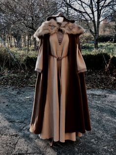 Winter Outfit For Women, Women Viking, Costume Viking, Winter Costume, Viking Dress, Medieval Clothes, Viking Costume, Viking Clothing, Outfit For Women