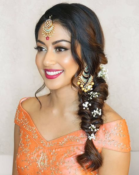 Love everything about this look on Sanjita for her Mendhi night! Hair and Makeup by @gatherandstitch_beauty Henna by @hennabyhura… Mendhi Night Hairstyle, Mehendi Night, Night Hair, Night Hairstyles, Henna Night, Flower Henna, Simple Henna, Hair And Makeup, Hand Henna