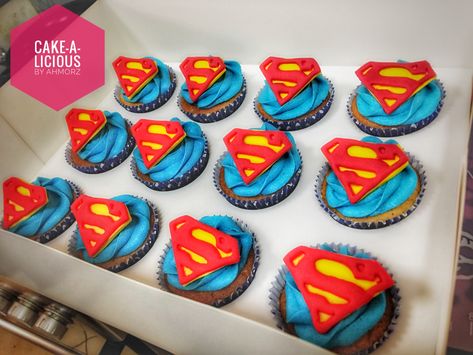 Superman Cupcakes, Levi Birthday, Superman, Fondant, Cupcake, Sugar Cookie, Birthday