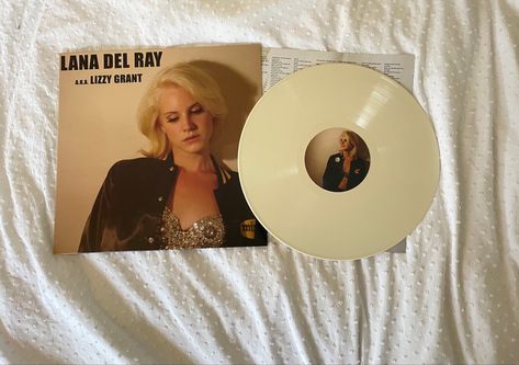 lizzy grant vinyl Lana Vinyl, Lana Lore, Aka Lizzy Grant, Bd Gift, Lizzy Grant Aesthetic, Love Lana Del Rey, Cd Aesthetic, Vinyl Aesthetic, Lana Del Rey Vinyl