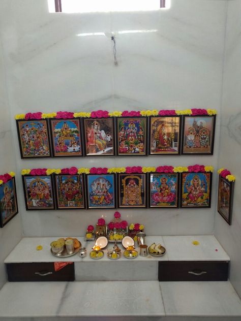 Pooja Gadi Ideas, Devudi Room Designs, South Indian Pooja Room Design, Traditional Pooja Room Design, Pooja Room Ideas Indian, Pooja Area, Mandir Ideas, Arch Designs For Hall, Puja Mandir