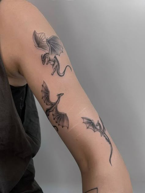 Dragon Tattoo Meaning, Red Dragon Tattoo, Bookish Tattoos, Flying Tattoo, The Red Dragon, Chihiro Y Haku, Wrist Tattoos For Women, Tattoo Meaning, Tattoo Pattern