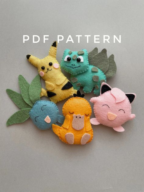 sewing toys easy Pikachu Pattern, Easy Pokemon, Pokemon Decor, Pokemon Stuffed Animals, Pokemon Crafts, Pokémon Plush, Pokémon Birthday, Pokémon Party, Library Work