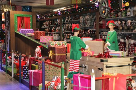 Elves working Santa’s Workshop Ideas, Kindergarten Centres, Christmas Toy Factory, Workshop Desk, Elf Workshop, Santa Village, Santa Workshop, Mall Decoration, Santa's Village