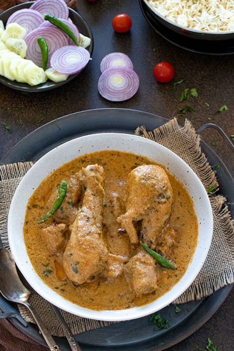 Mughlai Chicken Curry Chicken Mughlai Recipe, Mughlai Food, Mughlai Cuisine, Mughlai Chicken, Indian Food Culture, Chicken Recipies, Food Photoshoot, Tasty Recipes Videos, Frozen Chicken