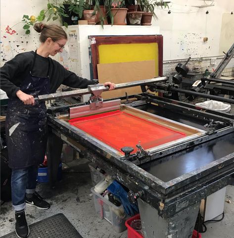 Screen Printing Room, Screen Printing Table, Eco Dyeing Fabric, Printmaking Studio, Rotary Screen Printing, Screen Printing Shops, Screen Printing Press, Diy Screen Printing, Meet The Maker