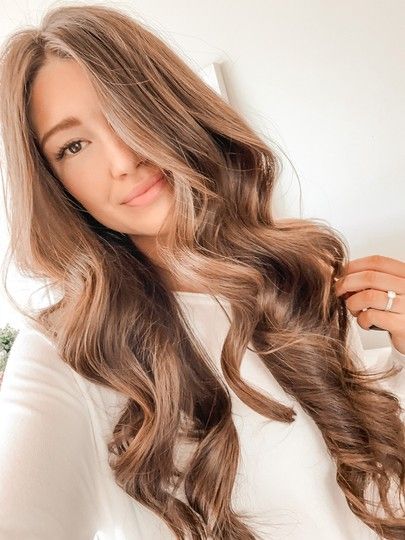 Soft Curls Tutorial 🤩 Sharing how I get my soft curls look using the @GHDhair Curve Soft Curl Iron. Below I’ve listed the products and tools as well as linked them in the LIKEtoKNOW.it App! (See full tutorial on my Insta under IGTV) - Oribe Royal Blowout for Heat Protectant - Paul Mitchell Super Skinny Serum - Oribe Texturizing Spray - Big Sexy Hair Spray and Play Volumizing Hairspray - Scunci Hair Clips - Wet Brush Hair Brush - GHD Curve Soft Curl Iron #ghdhair #softcurls #hairinspo #hairtut Barrel Curls Long Hair, Lose Waves Hair, Soft Curls For Long Hair, Blowout With Curls, Soft Curls Tutorial, Oribe Texturizing Spray, Loose Curls Long Hair, Smooth Curly Hair, Big Waves Hair