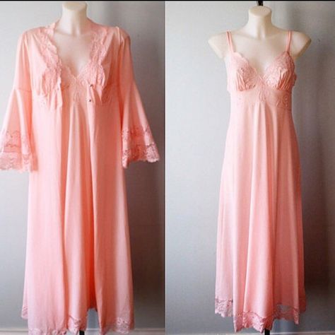 Vintage Pjs, Vintage Peignoir, 20s Dresses, Satin Nightie, Nightgown Robe, Tea Gown, Nightgown Sets, Lingerie Vintage, Peignoir Sets