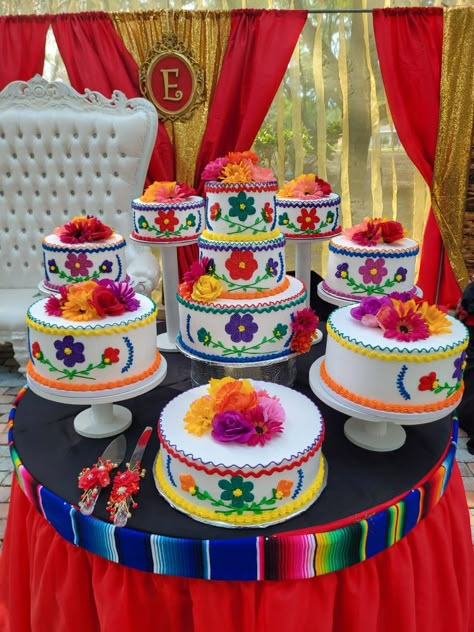 50th Birthday Cake Mexican Theme, Quince Cakes Mexican Theme, Mexican Cakes Birthday, Mexican Cowgirl Party Ideas, Mexican Quinceanera Cake, Mexican Quince Cake, Pink Mexican Quinceanera Theme, Mexican Theme Quinceanera Cake, Mexican Quince Decorations