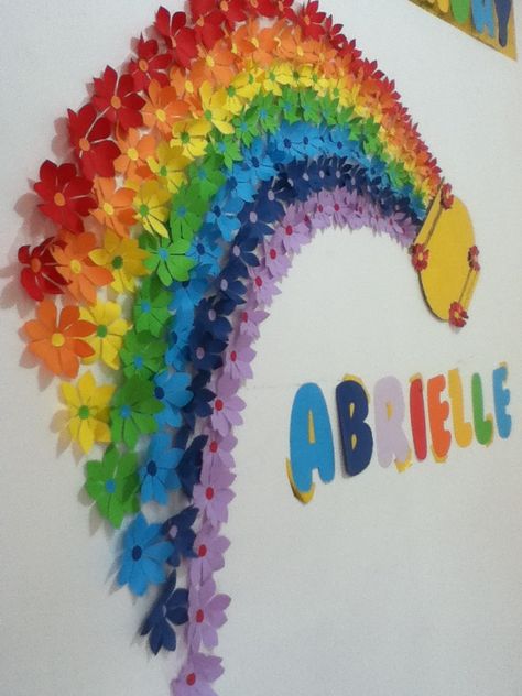 Rainbow Hallway Decoration School, Diy Crafts For School, School Board Decoration, Afrique Art, Pinterest Diy Crafts, Rainbow Crafts, Handmade Paper Crafts, Rainbow Decorations, Diy Paper Crafts Decoration