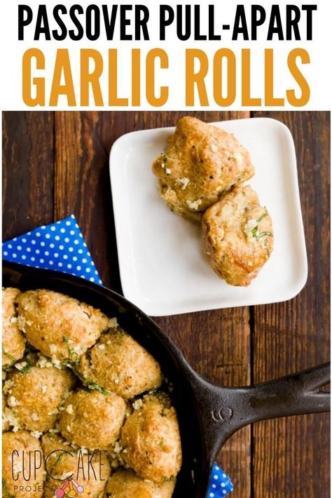 Side Dishes For Chili, Pull Apart Garlic Rolls, Passover Recipes Dinner, Passover Dinner, Pull Apart Garlic Bread, Cupcake Project, Garlic Rolls, Passover Recipes, Pull Apart Bread