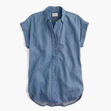 Short Sleeve Denim Shirt, Popover Shirt, Wardrobe Inspiration, Petite Tops, Jcrew Women, Chambray Shirt, Summer Clothes, Outfits Casuales, Primavera Estate