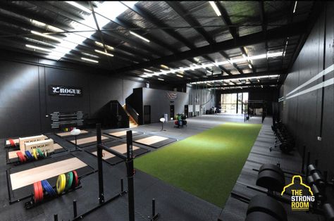 Dope layout. Fitness Design Gym, Gym Plans, Boutique Gym, Dream Gym, Gym Design Interior, Crossfit Box, Home Gym Garage, Gym Setup, Indoor Gym