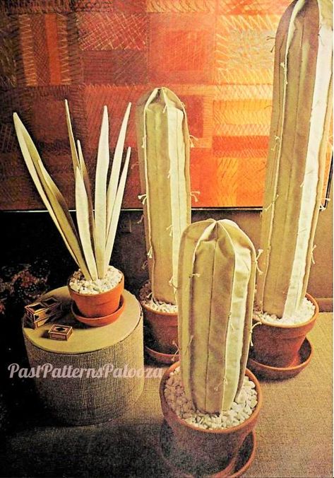 Fabric Cactus, Faux Cactus, Sculpture Decor, Craft Books, Vintage Crochet Patterns, Cactus Pot, Different Plants, Vintage Crafts, Soft Sculpture