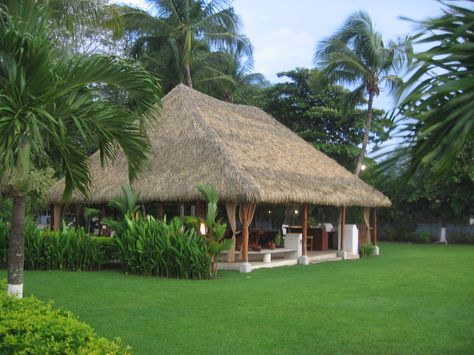 Resort Design Plan, Hut House, Bamboo House Design, Thatched House, Bali House, Bamboo Architecture, Rest House, Bamboo House, Resort Design