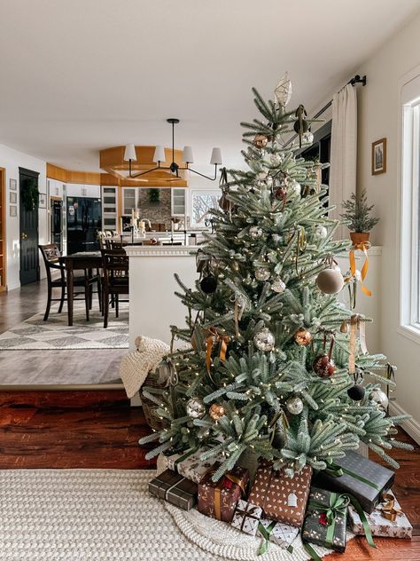 Our Simple Neutral + Moody Christmas Tree - Making it in the Mountains Moody Christmas Tree, Christmas Tree Simple, Moody Christmas, Simple Tree, Tinsel Tree, Cedar Homes, Metal Ornament, Neutral Colour Palette, Natural Cleaning Products