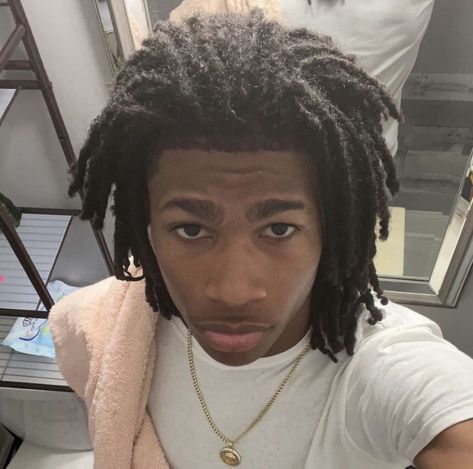 Twist Hair Men, Dyed Dreads, Dread Hairstyles For Men, Mens Dreads, Cute Dreads, Dreadlock Hairstyles For Men, Dark Skin Men, Dreads Styles, Black Men Hairstyles