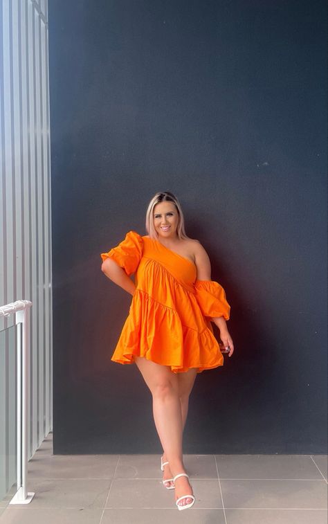 Orange dress, fashion, style, inspo Orange Plus Size Dress, Orange Plus Size Outfits, Orange Dress Outfit Summer, Orange Dress Outfit Wedding, Semi Casual Dresses, Funky Dresses, Classy Wedding Dress, Dinner Dress Classy, African Wear Dresses