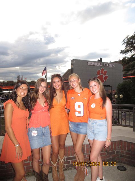 Clemson Aesthetic, Clemson Gameday Outfit, Clemson Outfits, Gameday Fits, College Gameday Outfits, Gameday Outfits, Clemson Football, Safety Net, Clemson University