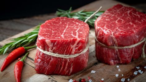 The one trick you need for better filet mignon Perfect Filet Mignon, Beef Loin, Steak With Blue Cheese, Mignon Steak, Filet Mignon Steak, Crispy Beef, Ny Strip Steak, Tenderloin Steak