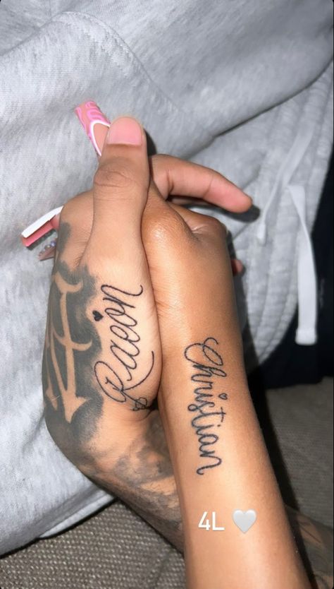 Girlfriend Name Tattoos For Men, Wife Name Tattoo, Name Tattoos For Girls, Couple Name Tattoos, Tats Ideas, Girl Thigh Tattoos, Tattoo For Boyfriend, Names Tattoos For Men, Black Girls With Tattoos