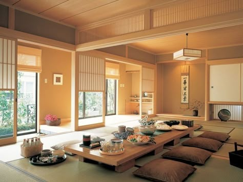 Traditional Japanese House Interiors, Japanese House Interior, Japanese Living Room, Tatami Room, Japanese Home Design, Japanese Style House, Traditional Japanese House, Japanese Interiors, Asian Interior