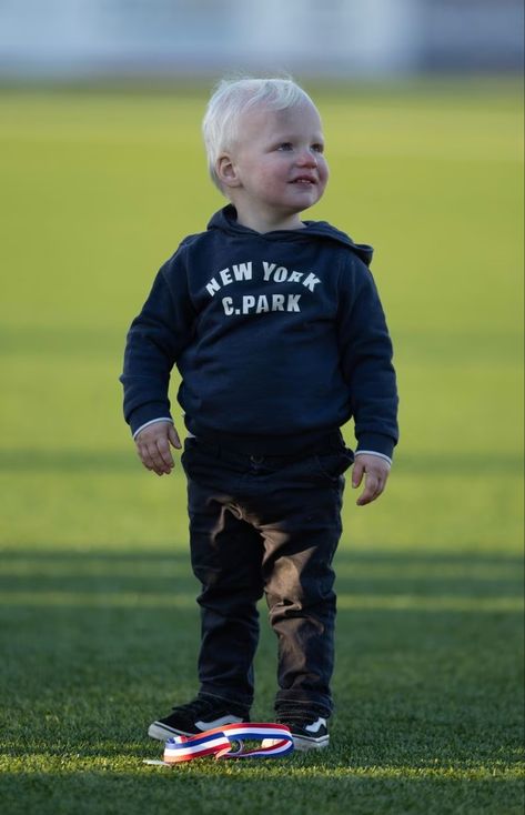 Lucas Tindall, Zara Philips, Autumn Kelly, Louise Windsor, Zara Tindall, Zara Phillips, Mike Tindall, English Royal Family, Lady Louise Windsor