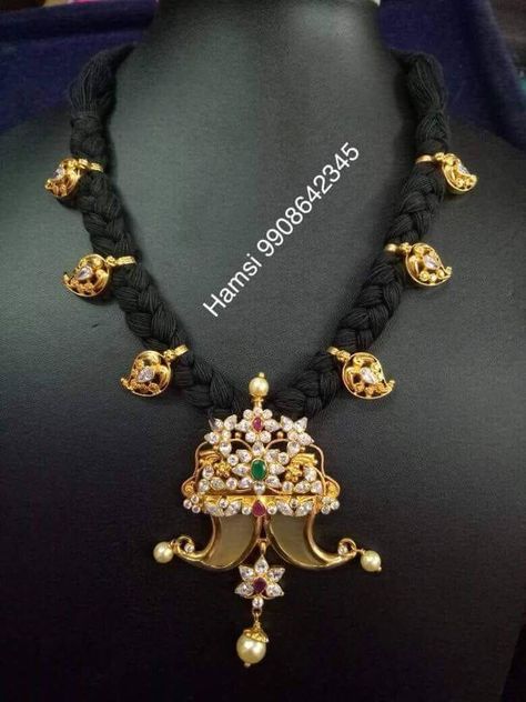 Lightweight Jewellery, Black Beats, Kids Gold Jewelry, Antique Necklaces Design, Gold Necklace Indian Bridal Jewelry, Antique Bridal Jewelry, Mens Gold Jewelry, Antique Jewelry Indian, Jewellery Sketches