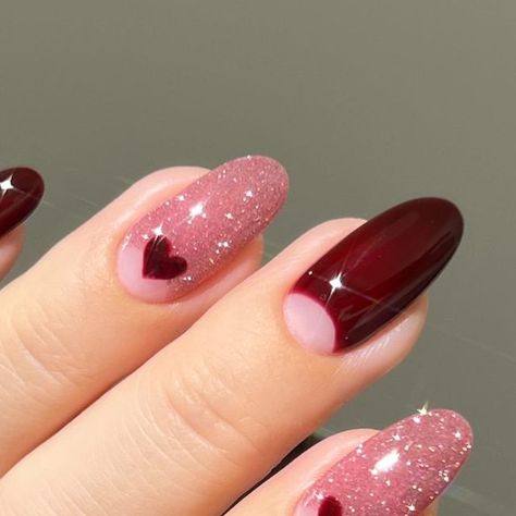 Aistė Haas on Instagram Mekaup Artist, Heart Manicure, Food Nail Art, Shadow Ideas, Food Nails, Pretty Manicures, French Tip Design, Half Moons, Valentine Nails