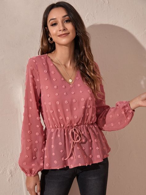 New Long Top Designs For Women, Peplum Top Outfits Casual, Stylish Jeans Top, Blusas Peplum, Casual Pullover Outfit, Peplum Top Outfits, Top Designs For Women, Swiss Dot Blouse, Fashion Diva