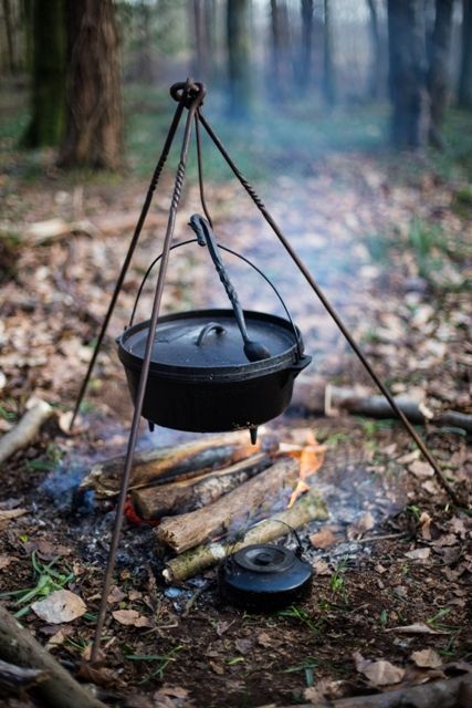 Cornwall RV 2015 Campfire Cooking Recipes, Camping Cornwall, Healthy Camping Food, Coleman Camping Stove, Bushcraft Skills, Food Supplies, Wild Camping, Dutch Oven Cooking, Easy Camping Meals