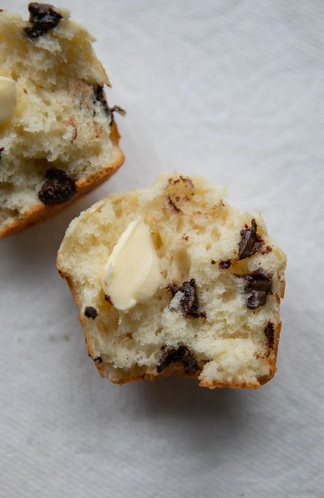 open chocolate chip muffin with butter Chocolate Chip Muffin, Muffin Flavors, Chocolate Chip Muffin Recipe, Lemon Poppyseed Muffins, Sugar Sprinkles, Coffee Cakes, Banana Nut, Chocolate Chip Muffins, Pumpkin Muffins