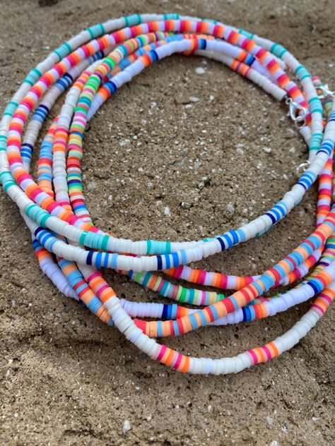 Clay Bead Waist Beads, Beachy Clay Bead Necklace, Obx Bracelets Flat Beads, Summer Necklace Ideas Clay Beads, Flat Bead Bracelet Ideas Preppy, Clay Bead Ideas Necklace, Flat Bead Necklace Ideas, Obx Inspired Clay Bead Bracelets, Clay Bead Design Ideas