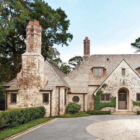 Brick Exterior House, Atlanta Homes, English Country House, Farmhouse Exterior, French Country House, Dream House Exterior, Exterior Brick, Brick House, Country Cottage