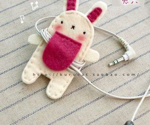 Crochet Gadgets, Earbud Holder, Earphones Holder, Felt Animal, Costura Diy, Diy Couture, Felt Diy, Crafty Craft, Diy Projects To Try