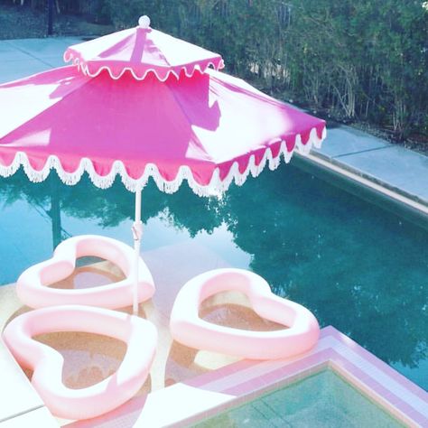 Pink Pool, Pool Floaties, Mermaid Cove, Pony Club, Barbie Dream, Barbie Dream House, Pink Houses, Barbie Movies, Pink Summer