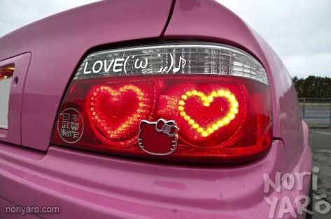 SAVANNAH on Twitter: "I need heart-shaped tail lights...… " Custom Tail Lights, Pink Car Accessories, Hello Kitty Car, Girly Car Accessories, Toyota Gt86, Tesla Roadster, Girly Car, Heart Lights, Foose