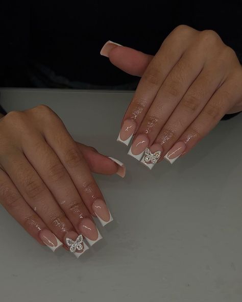 White French With Charms, Basic Baddie Nails Short, White French Tip Nails With Design Ideas, Latina Acrylic Nails Short, Short Nails With Gems, Milky Nails, Aesthetic Nails, Colored Acrylic Nails, White Acrylic Nails