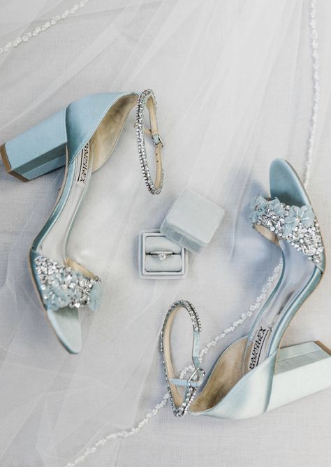 Faishon Ideas, Hoco Freshman, Something Blue Ideas, Light Blue Lehenga, Cinderella Quince, Blue Bridal Shoes, Homecoming Shoes, Something Blue Wedding, Prom Heels