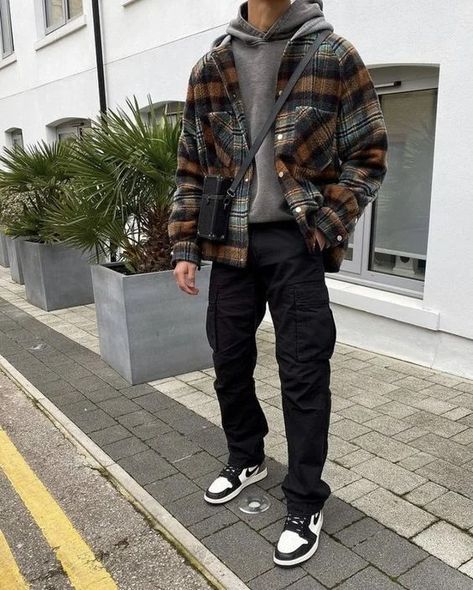 6 Must Have Clothes You Need For Fall 13 Cute Fall Outfits For Men, Men’s Fall Aesthetic, Mens Fall Fashion Streetwear, Masculine Fall Outfits, Mens Pumpkin Patch Outfit, Outfit Ideas Winter Men, Fall Guy Outfits, Mens Fall Streetwear, Fall Outfits For Men