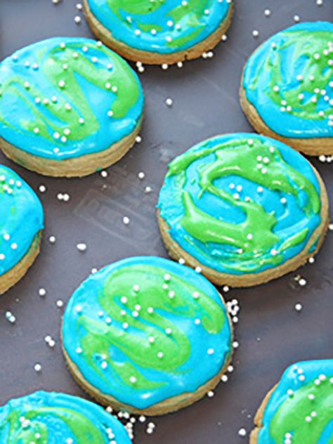 Earth Day Cookies for Earth Week - Popsicle Blog Earth Day Desserts, Earth Day Treats, Earth Cookies, Earth Day Cookies, Kingdom Builders, Church Recipes, Earth Layers, Alzheimers Activities, Earth Week