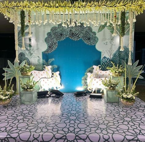 Pichwai Theme Backdrop, Traditional Stage Decoration For Wedding, Pichwai Theme Wedding Decor, Pichwai Theme Decor, Pichwai Backdrop Decor, Seemantha Decoration, Pichwai Decor, Sreemantham Decoration, Wedding Stage Background